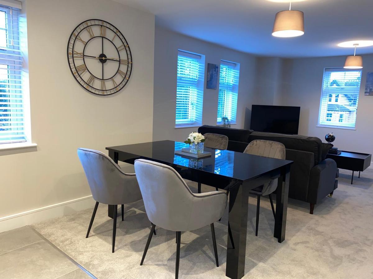 Roomotel - Oakview Moseley Бирмингам Екстериор снимка