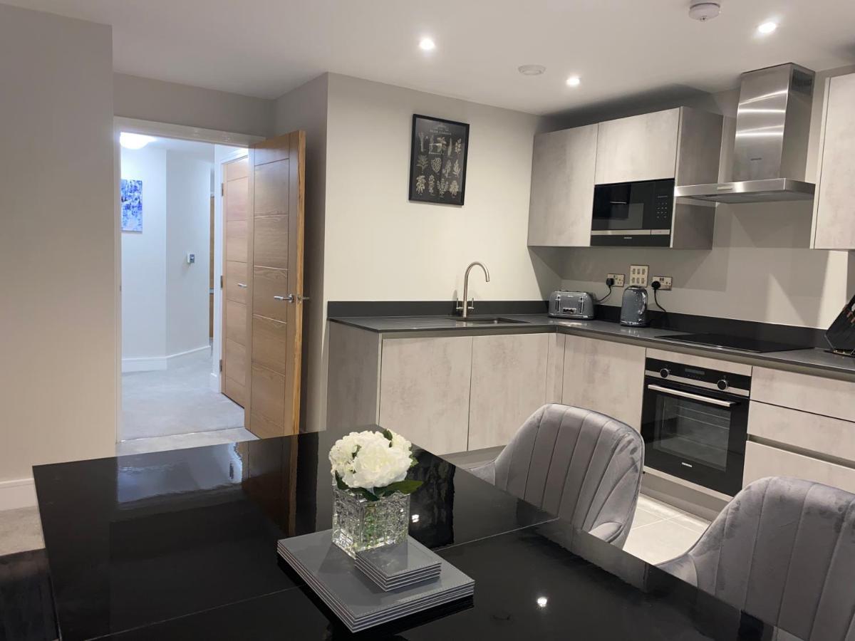 Roomotel - Oakview Moseley Бирмингам Екстериор снимка
