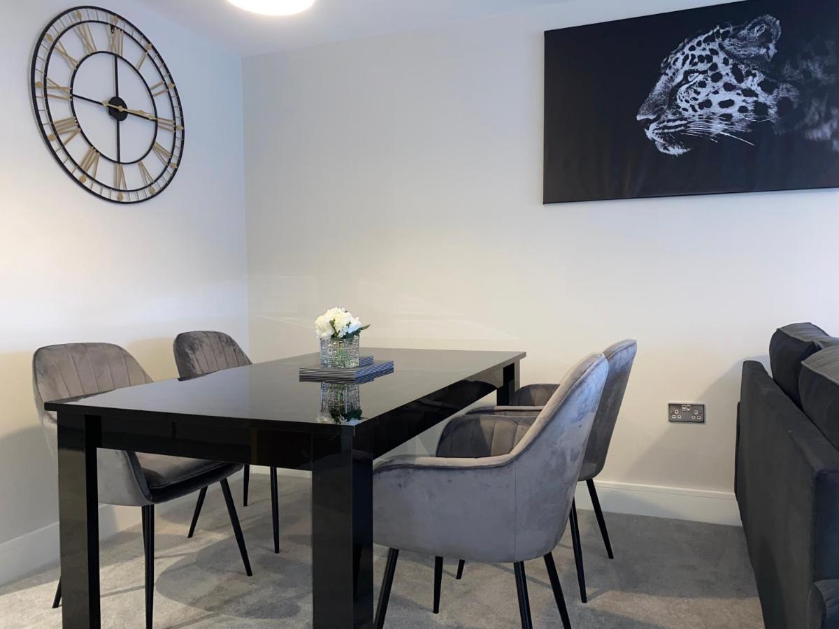 Roomotel - Oakview Moseley Бирмингам Екстериор снимка
