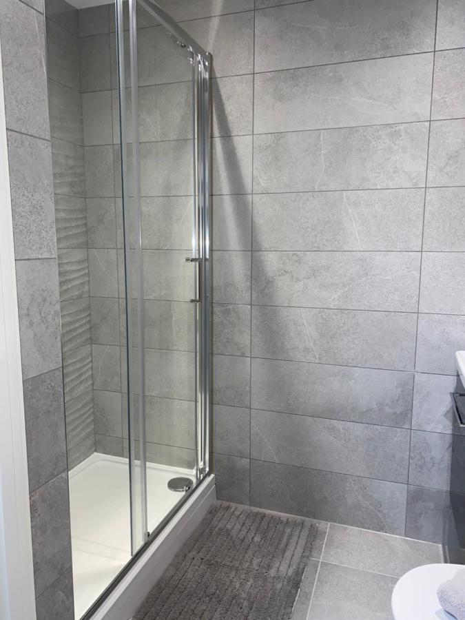 Roomotel - Oakview Moseley Бирмингам Екстериор снимка